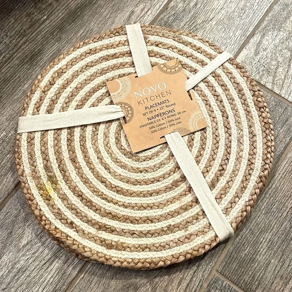 Novo jute kitchen placemats Spiral Tan Cream Set of 4 NWT 15” Round Boho Chic